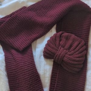 Also knitted scarf and hat set